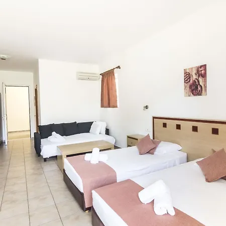 Blue Sky Aparthotel